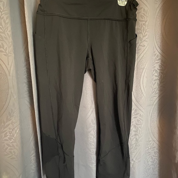 Lululemon Black Sz 10 running yoga leggings Capri - Picture 2 of 5